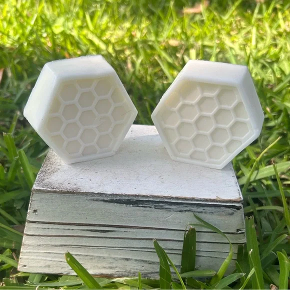 Stain Remover 2 Piece Hand Crafted Goat’s Milk All Natural Stain Remover Bars - Picture 3 of 16